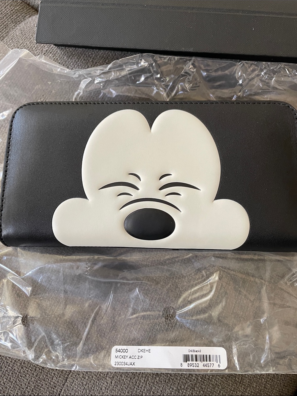 NIB NWT Disney x Coach Black Zip Wallet with Squinting Mickey Face Limited!! - Picture 2 of 9